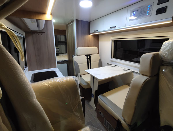 五菱S300房車(chē)
